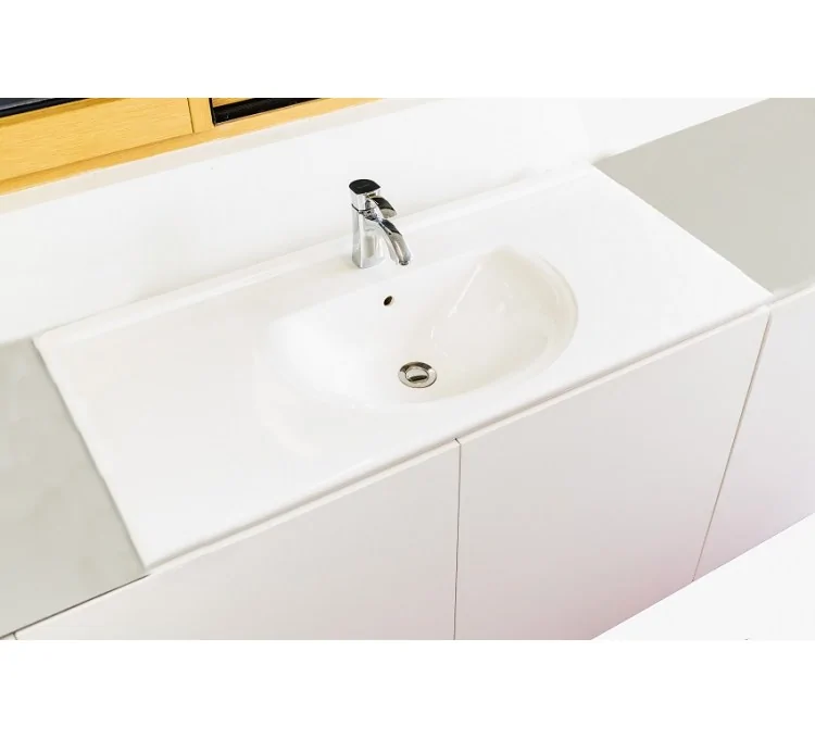 Here's the German translation:Einbauwaschbecken aus Keramik Here's the German translation:Einbauwaschbecken aus Keramik