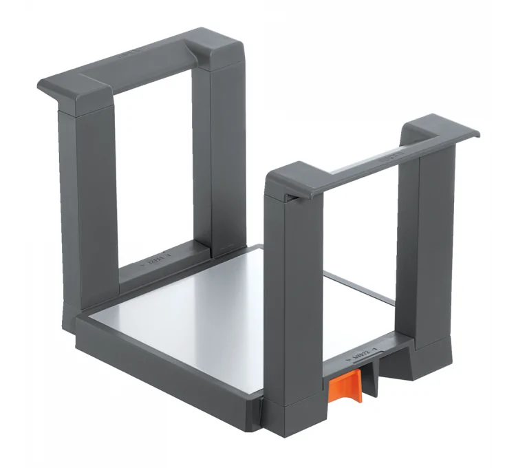 Adjustable plate organizer for kitchen drawer