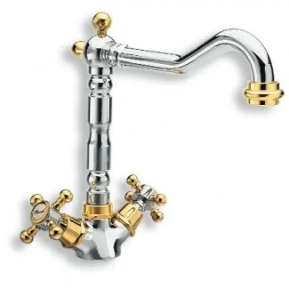 Here's the translation:Single-Hole Kitchen Faucet with Swivel Spout